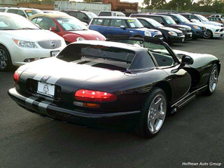 Illustration for article titled For $25,995, Might It Be Time To Buy This 1994 Dodge Viper RT/10?